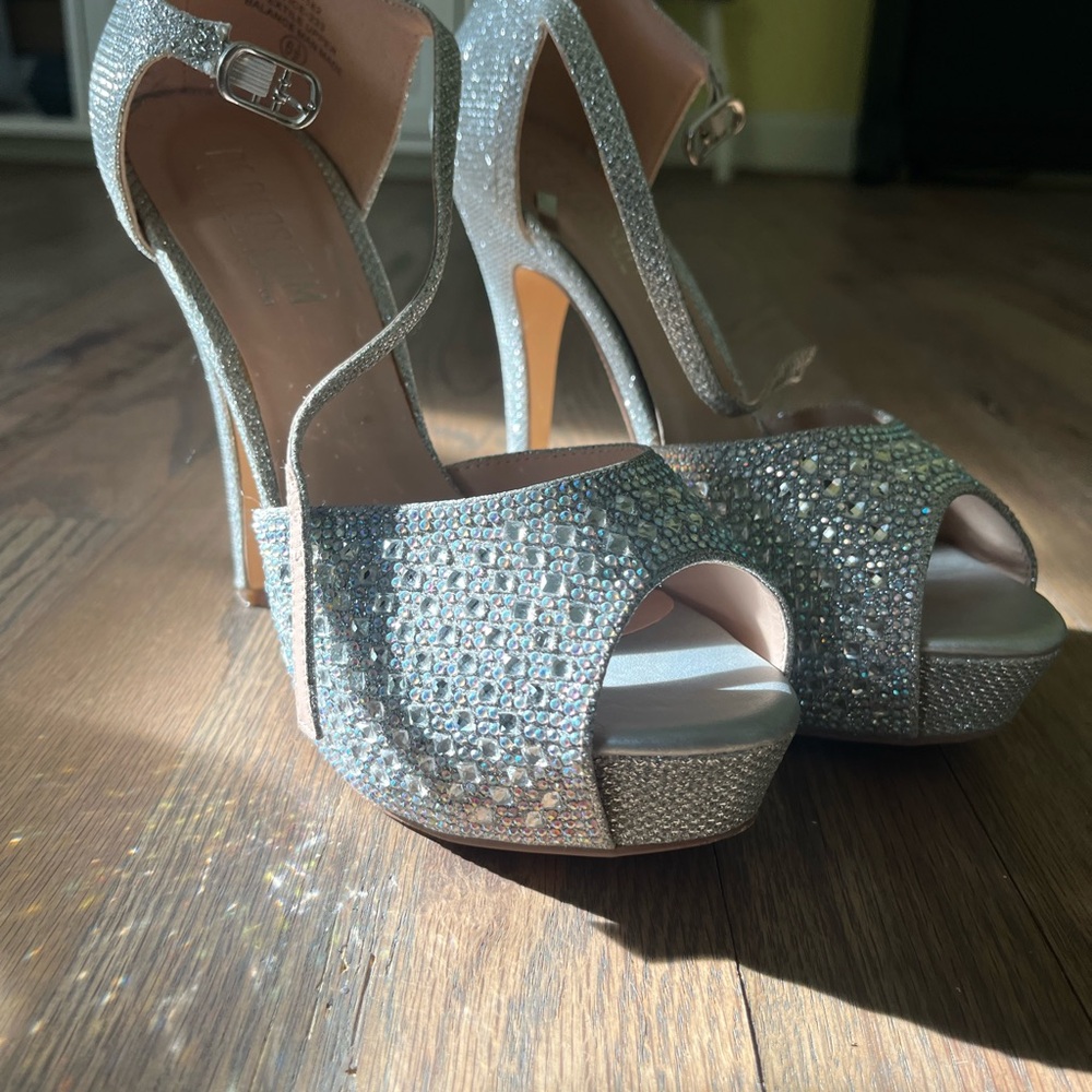 Elegant Silver Glitter High Heels